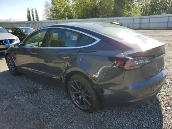 Tesla Model 3 2018
