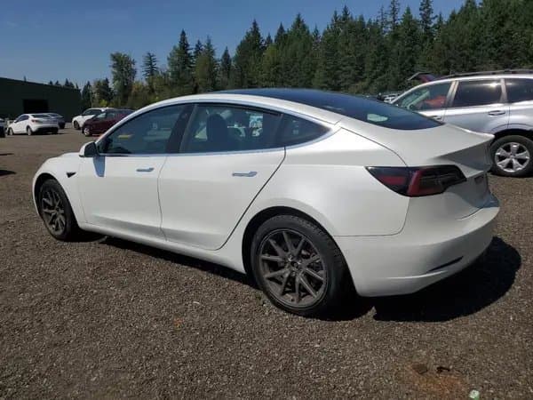 Tesla Model 3 2020
