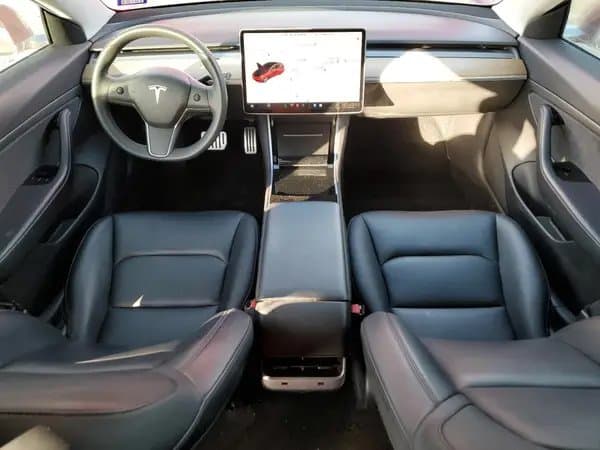 Tesla Model 3 2020