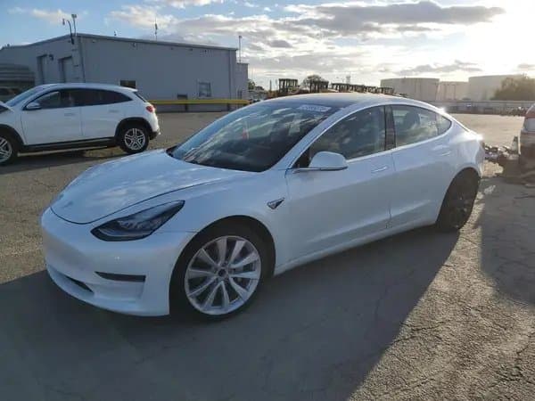 Tesla Model 3 2020