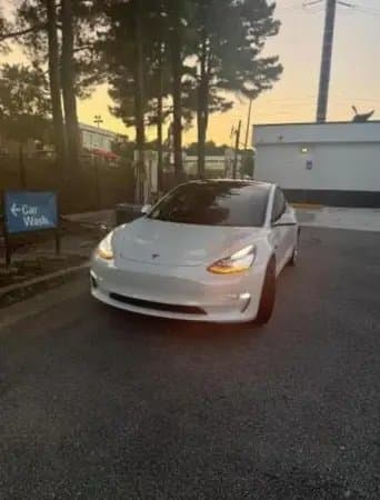 Tesla Model 3 2020