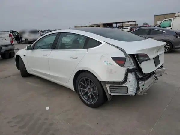 Tesla Model 3 2020
