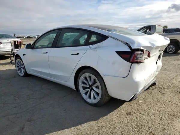 Tesla Model 3 2022