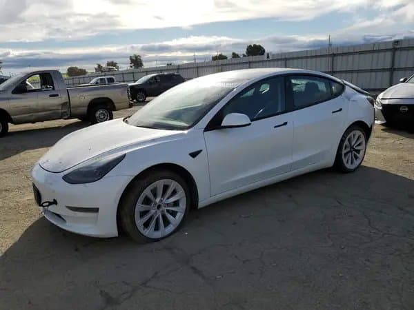 Tesla Model 3 2022