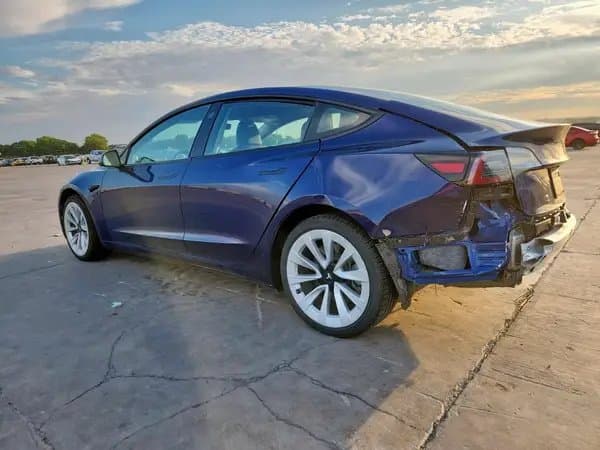 Tesla Model 3 2022