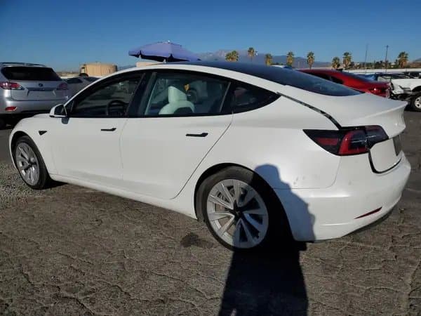 Tesla Model 3 2022