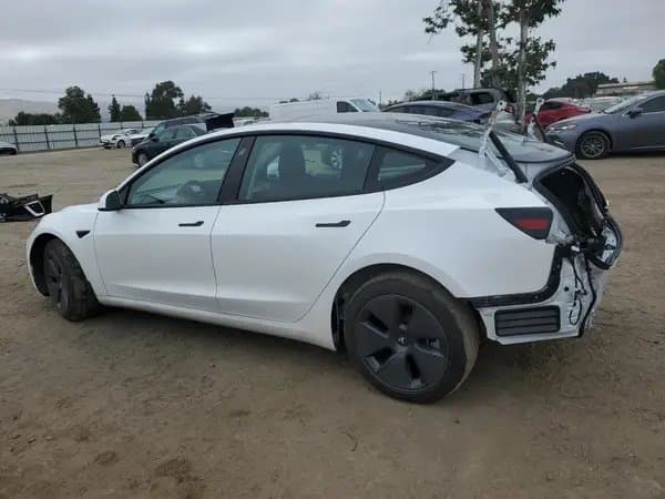Tesla Model 3 2022
