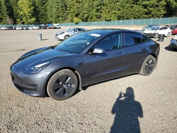 Tesla Model 3 2022