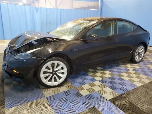 Tesla Model 3 2022