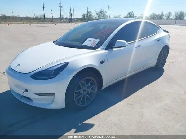 Tesla Model 3 2023