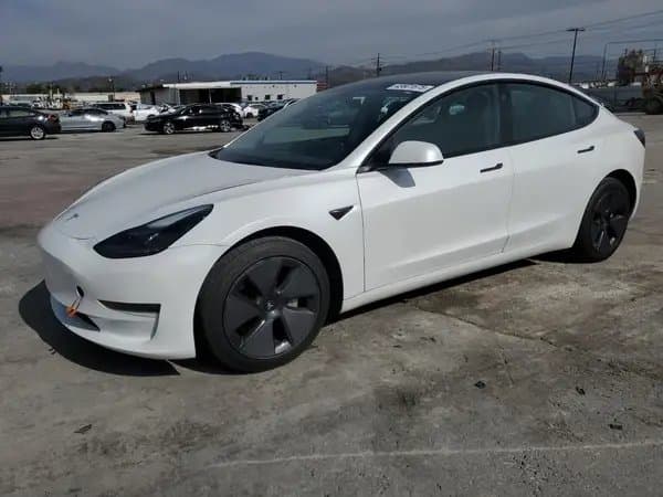 Tesla Model 3 2023
