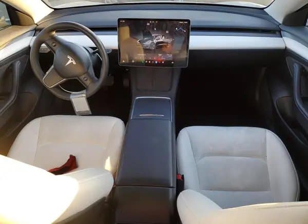 Tesla Model 3 2023