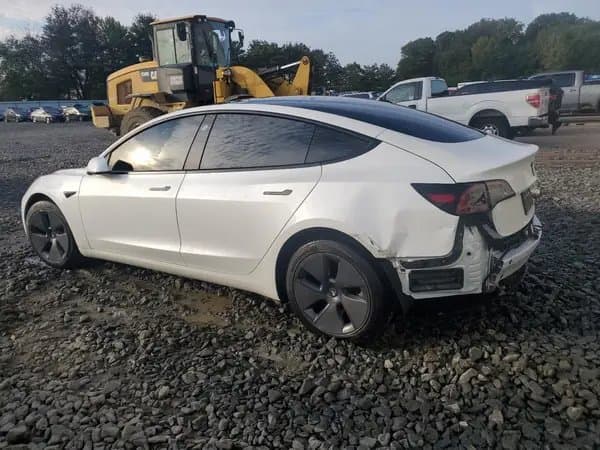 Tesla Model 3 2023