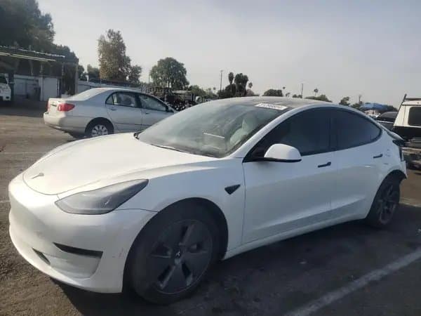 Tesla Model 3 2023