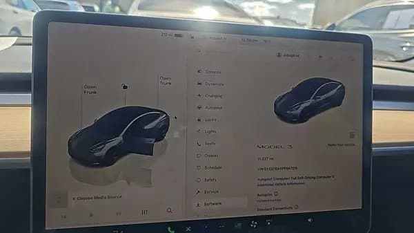 Tesla Model 3 2023
