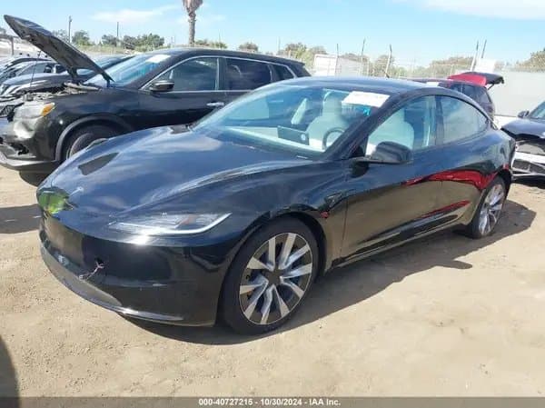 Tesla Model 3 2024