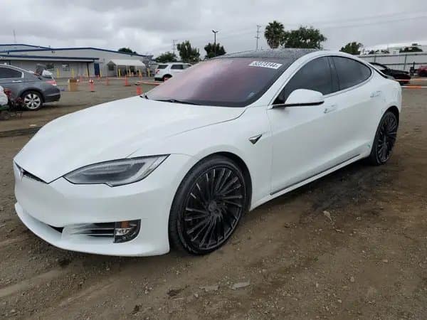 Tesla Model S 2018