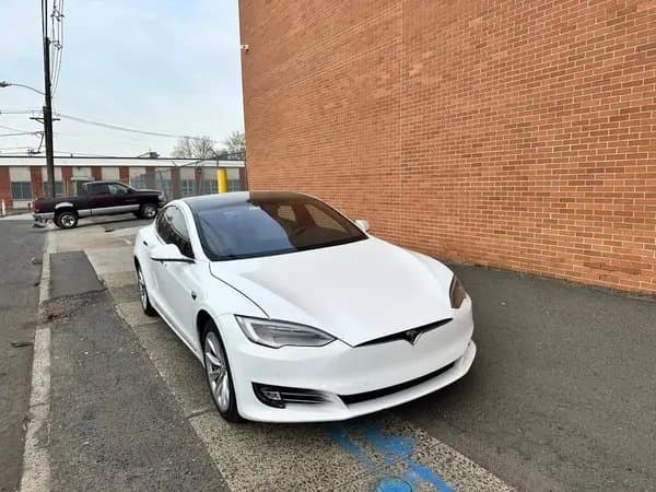 Tesla Model S 2019