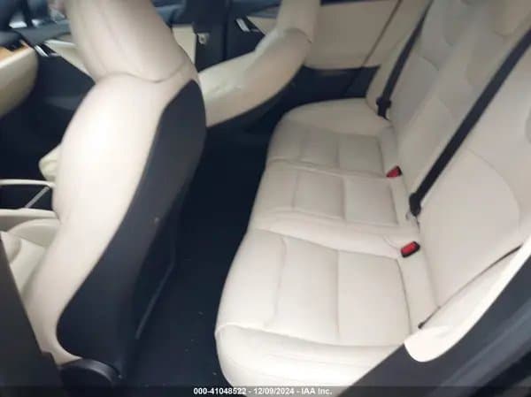Tesla Model S 2020