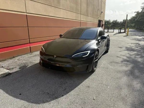 Tesla Model S 2022