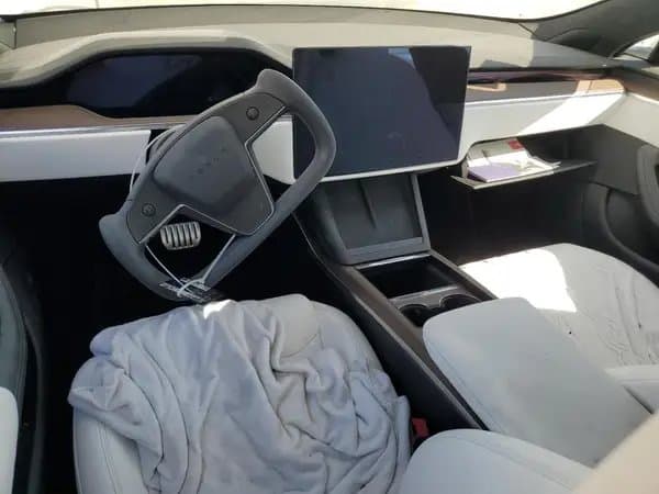 Tesla Model S 2022