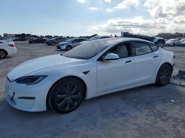 Tesla Model S 2022