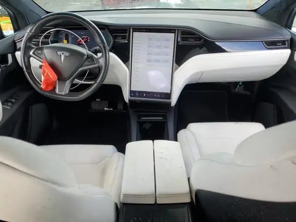 Tesla Model X 2018