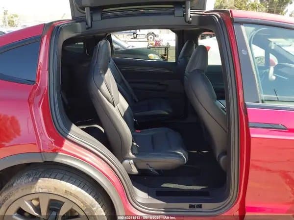 Tesla Model X 2022