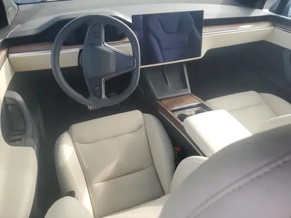 Tesla Model X 2023