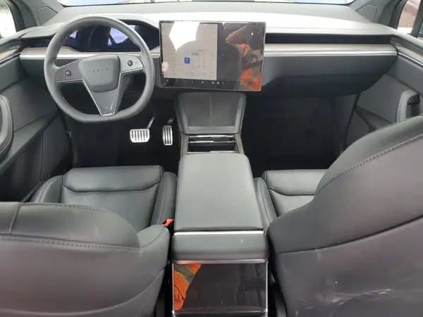 Tesla Model X 2023