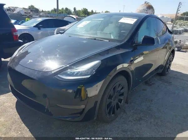 Tesla Model Y 2021