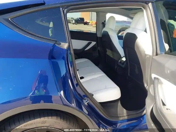 Tesla Model Y 2022