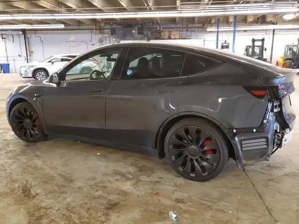 Tesla Model Y 2022