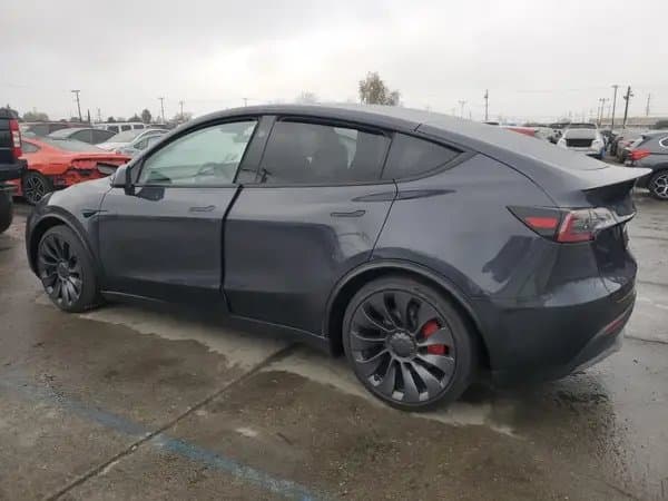Tesla Model Y 2024