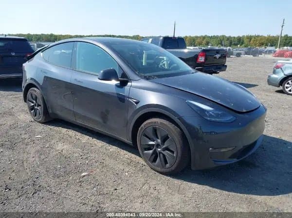 Tesla Model Y 2024