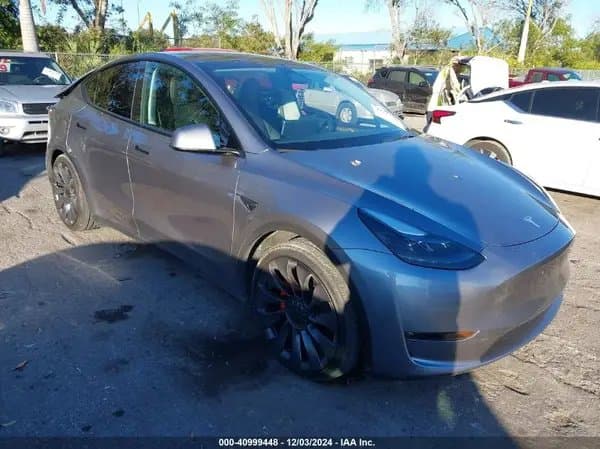 Tesla Model Y 2024