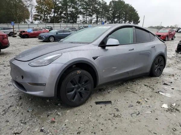 Tesla Model Y 2025