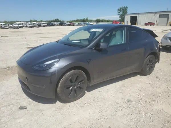 Tesla Model Y 2025
