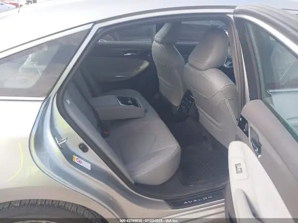 Toyota Avalon 2019