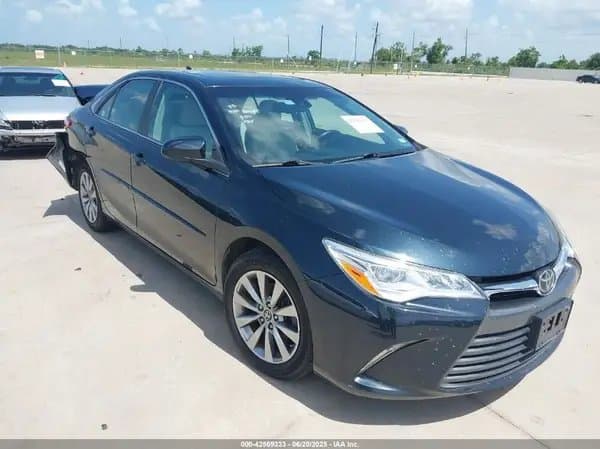 Toyota Camry 2016