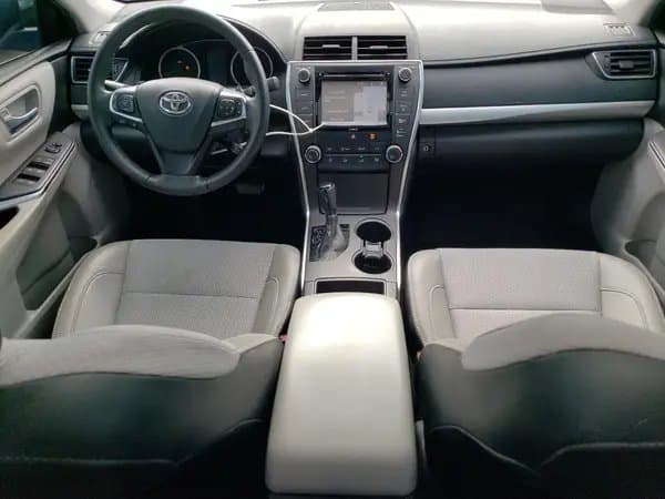 Toyota Camry 2017