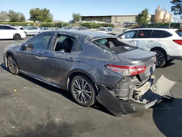 Toyota Camry 2018