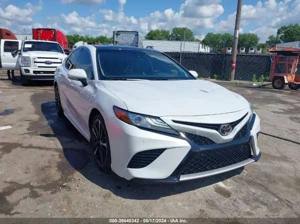 Toyota Camry 2018