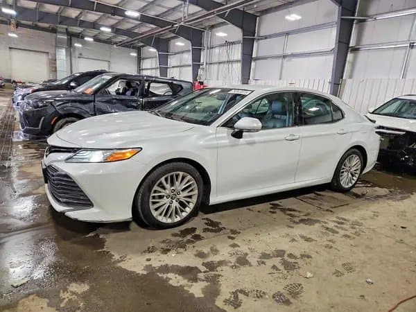 Toyota Camry 2018