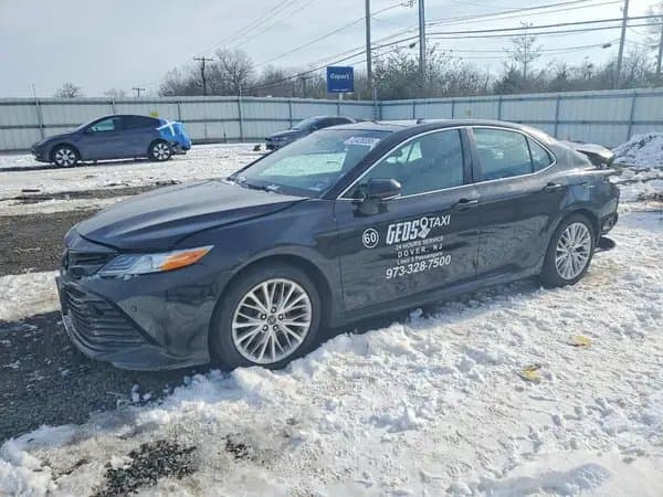 Toyota Camry 2018