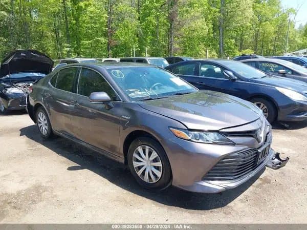 Toyota Camry 2019