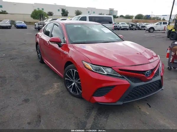 Toyota Camry 2019