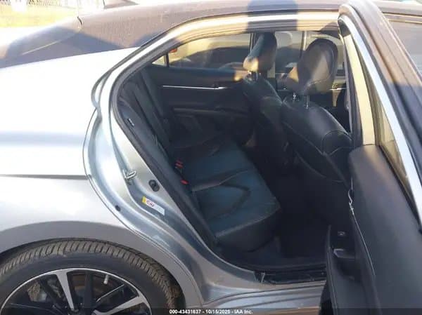Toyota Camry 2019