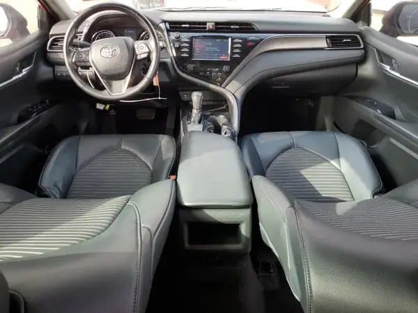 Toyota Camry 2019