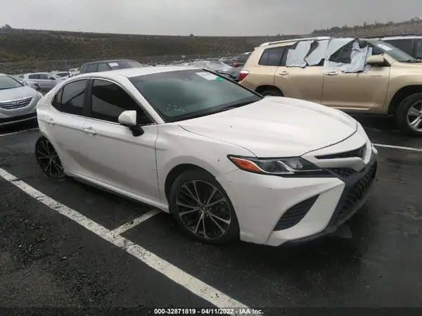Toyota Camry 2019